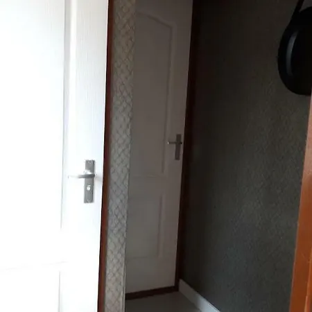 Chalet In Prachtige Omgeving בקתה *